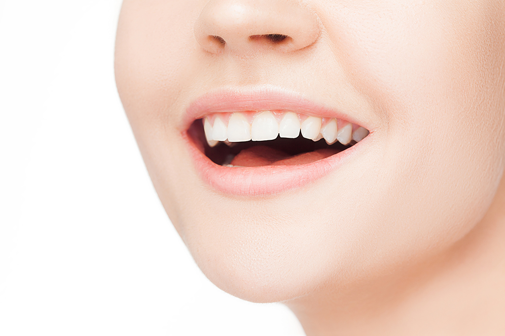 天然歯のような詰め物や被せ物